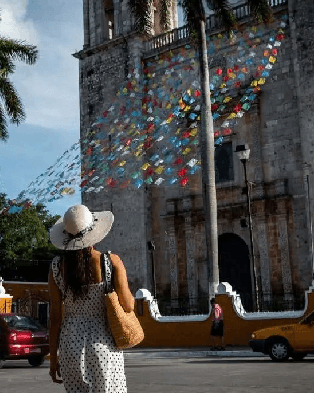 Chichén Itzá y el cenote Saamal + galería de arte